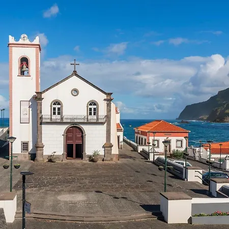 Casa Dos Tercos By An Island * Sao Vicente (Madeira)