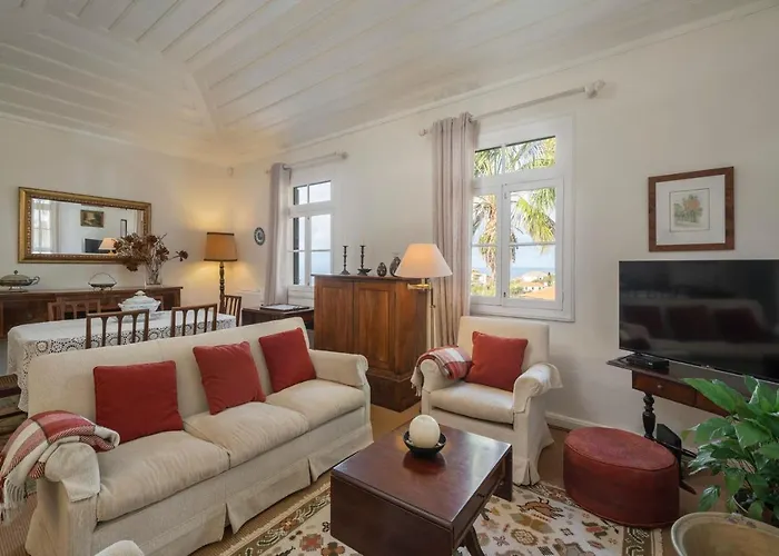 Casa Dos Tercos By An Island *