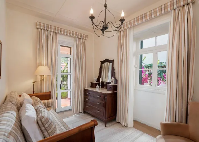 Casa Dos Tercos By An Island Venkovský dům