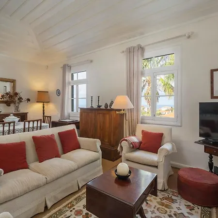 Casa Dos Tercos By An Island *